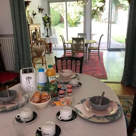 La Demeure De St Michel لورد
